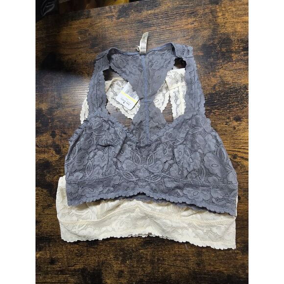 FREE PEOPLE Intimately Ivory &grey  Lace Bra Bralette  Sz Medium Lot Of 2 READ!! - Picture 1 of 9